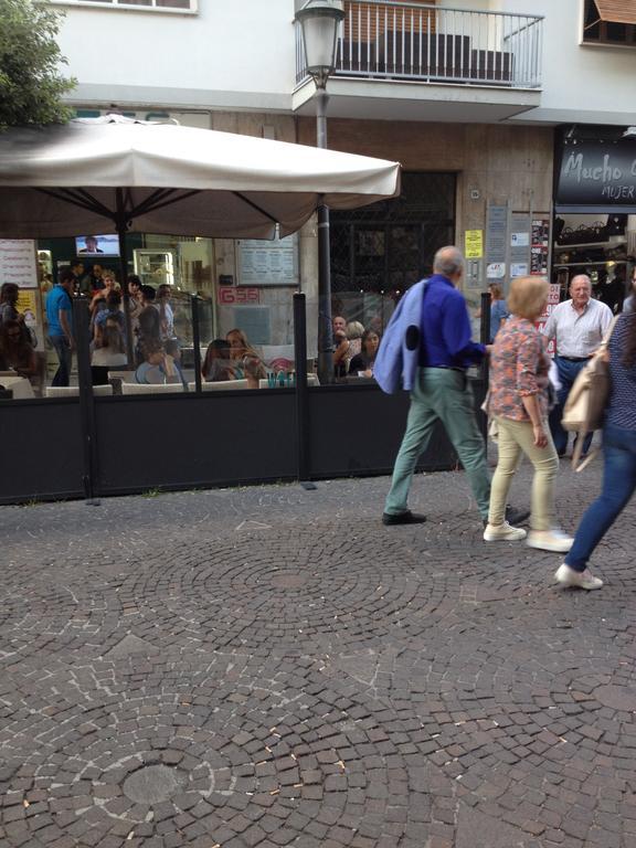 B&B Sul Corso Salerno Bagian luar foto
